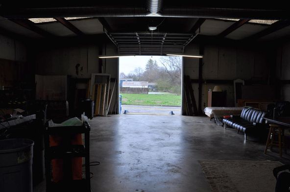 Office-Retail and Warehouse on Hixson PIke: 5424 Hixson Pike, Hixson, TN 37343
